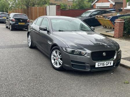 JAGUAR XE 2.0 d Prestige